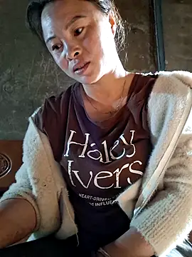 xuxulovezz online show from March 18, 2026, 1:53 am