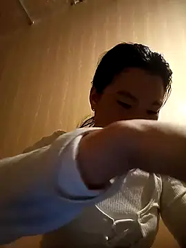 Snapshot of Suny_babyy chatting on October 25, 2025, 5:19 pm Suny babyy online show from October 25, 2025, 5:19 pm