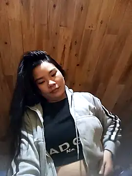 Snapshot of Suny_babyy chatting on November 3, 2025, 2:13 am Suny babyy online show from November 3, 2025, 2:13 am