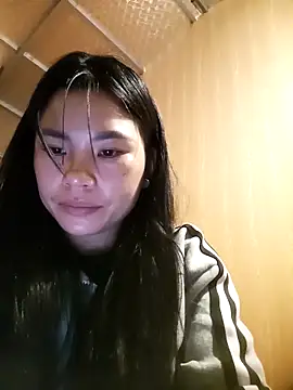 Snapshot of Suny_babyy chatting on November 5, 2025, 5:18 am Suny babyy online show from November 5, 2025, 5:18 am