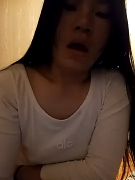 Snapshot of Suny_babyy chatting on April 4, 2026, 9:45 pm Suny babyy online show from April 4, 2026, 9:45 pm