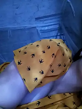 Snapshot of Suny_babyy chatting on April 7, 2026, 12:44 am Suny babyy online show from April 7, 2026, 12:44 am