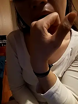 Snapshot of Suny_babyy chatting on April 8, 2026, 3:28 am Suny babyy online show from April 8, 2026, 3:28 am