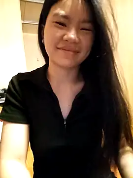 Snapshot of Suny_babyy chatting on April 10, 2026, 11:20 pm Suny babyy online show from April 10, 2026, 11:20 pm