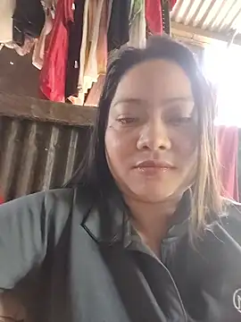 Snapshot of radiantbloom chatting on January 9, 2026, 3:42 am radiantbloom online show from January 9, 2026, 3:42 am