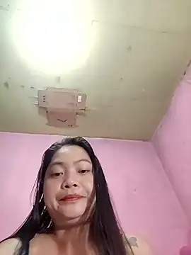 Snapshot of radiantbloom chatting on January 10, 2026, 10:39 am radiantbloom online show from January 10, 2026, 10:39 am