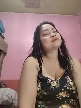 Snapshot of radiantbloom chatting on January 13, 2026, 2:50 am radiantbloom online show from January 13, 2026, 2:50 am