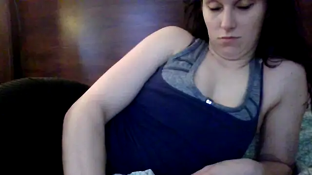 brunettebabexo3 online show from February 22, 2026, 9:24 pm