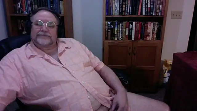 Vinyl22xh online show from March 8, 2026, 6:06 am