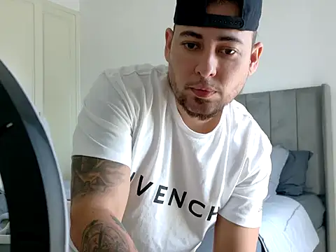 maximus888A online show from October 15, 2025, 9:53 am