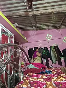 reya743 online show from November 9, 2025, 11:36 pm