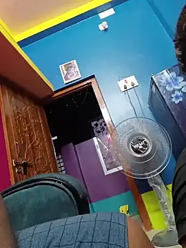 reya743 online show from April 12, 2026, 11:32 pm