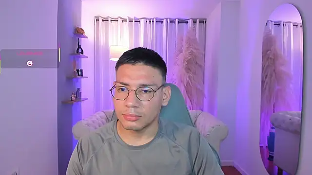 marcuswildx online show from September 22, 2025, 12:18 pm