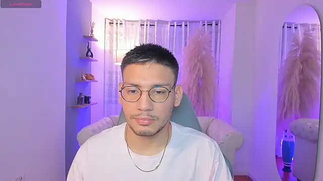 marcuswildx online show from September 29, 2025, 8:13 pm