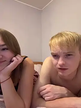 LinChka5789 online show from October 30, 2025, 9:37 pm