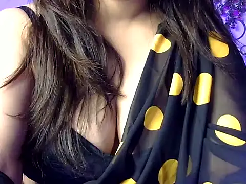 Aaliya02 online show from May 24, 2026, 10:53 am