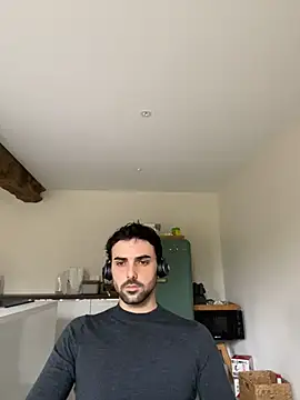 eauminerale online show from February 13, 2026, 1:07 pm