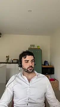 eauminerale online show from March 10, 2026, 11:48 am