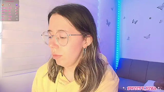 Snapshot of sweettvera chatting on April 22, 2026, 1:23 pm sweettvera online show from April 22, 2026, 1:23 pm