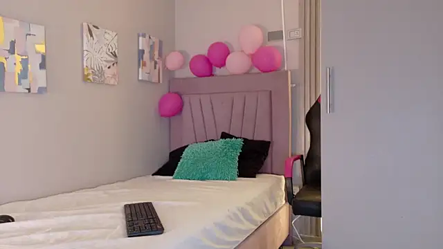 meli peach1 online show from November 19, 2025, 7:25 pm