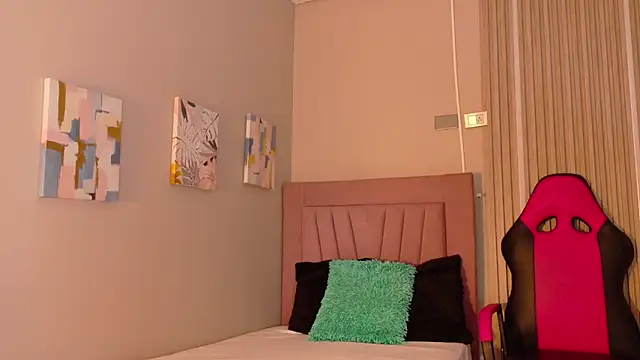 meli peach1 online show from November 23, 2025, 12:16 pm