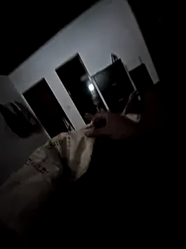 Preto18cmssa online show from October 6, 2025, 7:44 pm