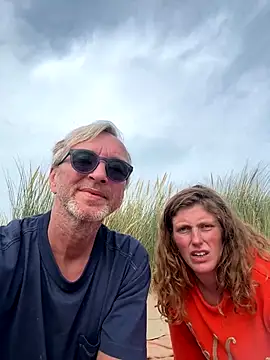 Snapshot of HOTkarenhot chatting on October 1, 2025, 12:55 pm HOTkarenhot online show from October 1, 2025, 12:55 pm