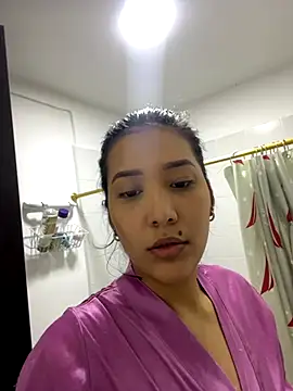 Snapshot of IsabellaJoness_ chatting on October 5, 2025, 11:41 am IsabellaJoness online show from October 5, 2025, 11:41 am