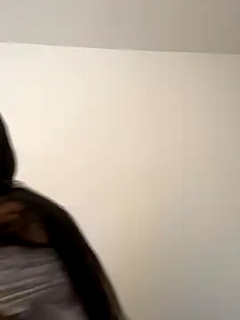 Snapshot of IsabellaJoness_ chatting on October 7, 2025, 12:02 pm IsabellaJoness online show from October 7, 2025, 12:02 pm