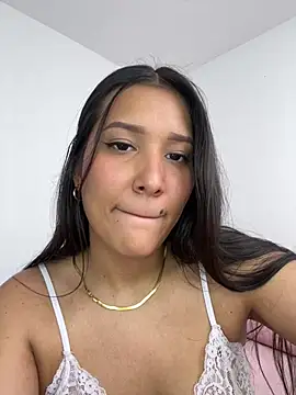 Snapshot of IsabellaJoness_ chatting on January 17, 2026, 8:34 pm IsabellaJoness online show from January 17, 2026, 8:34 pm