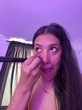 Snapshot of IsabellaJoness_ chatting on February 4, 2026, 8:14 pm IsabellaJoness online show from February 4, 2026, 8:14 pm