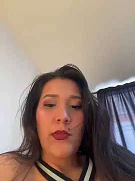 Snapshot of IsabellaJoness_ chatting on February 6, 2026, 8:23 pm IsabellaJoness online show from February 6, 2026, 8:23 pm