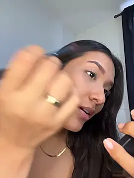 Snapshot of IsabellaJoness_ chatting on February 19, 2026, 8:05 pm IsabellaJoness online show from February 19, 2026, 8:05 pm