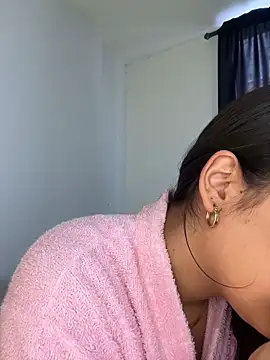 Snapshot of IsabellaJoness_ chatting on February 20, 2026, 8:09 pm IsabellaJoness online show from February 20, 2026, 8:09 pm