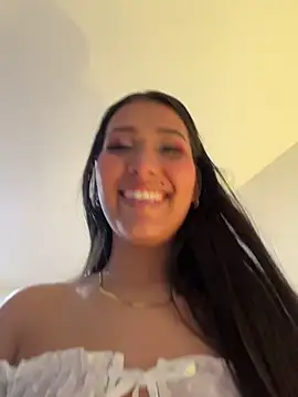 Snapshot of IsabellaJoness_ chatting on February 24, 2026, 8:07 pm IsabellaJoness online show from February 24, 2026, 8:07 pm