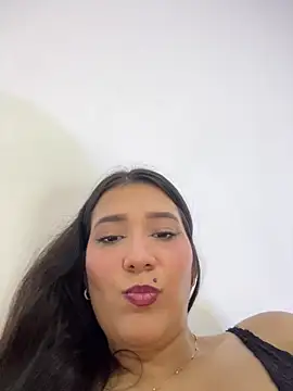 IsabellaJoness  online show from April 13, 2026, 7:41 pm