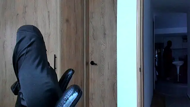Snapshot of binmontana_ chatting on July 23, 2026, 11:13 pm binmontana online show from July 23, 2026, 11:13 pm