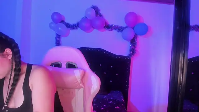 kitty  chs online show from February 5, 2026, 8:46 pm