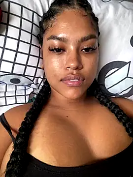 miiabrown18 online show from November 3, 2025, 11:55 am