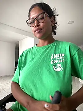 miiabrown18 online show from November 13, 2025, 4:06 pm