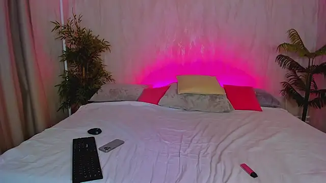 Alic Fox online show from February 3, 2026, 12:09 am