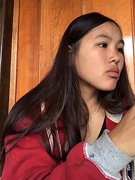 Mai lovely online show from November 9, 2025, 1:37 am