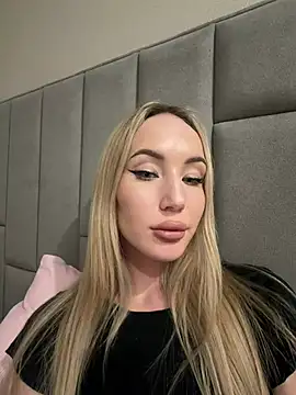 Snapshot of MaryDavies chatting on March 8, 2026, 8:01 pm MaryDavies online show from March 8, 2026, 8:01 pm