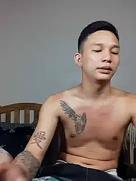 Snapshot of asianmonstercock05 chatting on October 3, 2025, 1:08 pm asianmonstercock05 online show from October 3, 2025, 1:08 pm