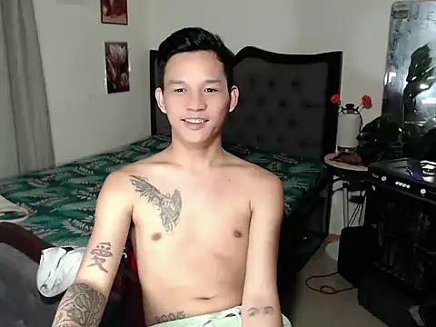 Snapshot of asianmonstercock05 chatting on November 2, 2025, 8:06 am asianmonstercock05 online show from November 2, 2025, 8:06 am
