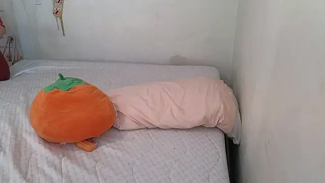 xofrankiefinexo online show from October 9, 2025, 7:56 pm