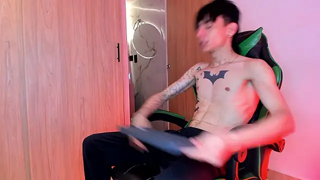 Skinny batman online show from March 7, 2026, 4:20 am