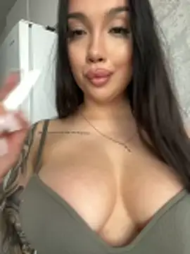 kiss Lissa online show from March 25, 2026, 1:17 pm