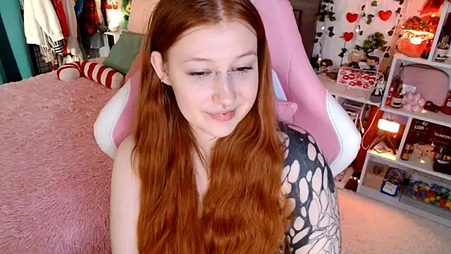 Ayla Hicks online show from April 14, 2026, 3:12 am