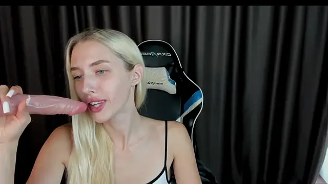 Snapshot of baby_xoxo chatting on September 30, 2025, 7:13 am baby xoxo online show from September 30, 2025, 7:13 am